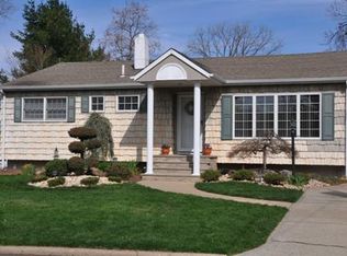 17 Longview Rd, Old Bridge, NJ 08857