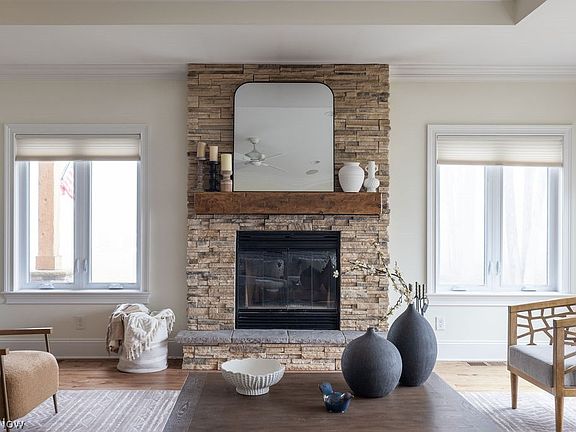 5th image of 16831 Ravenna Rd