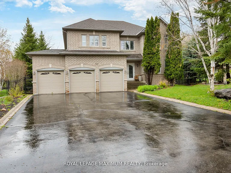 195 Gidleigh Park Cres W — Photo 1