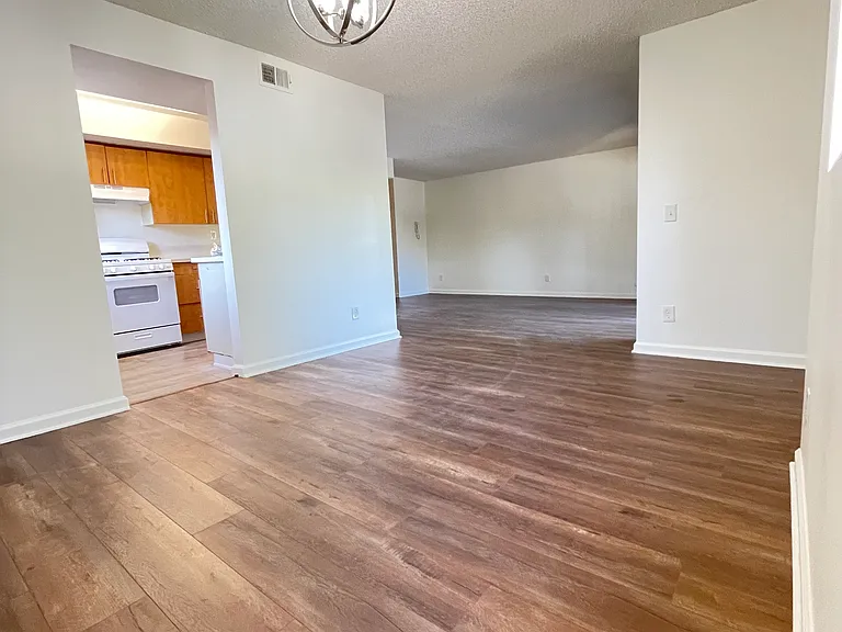 2425 Canada Blvd #102 — Photo 8