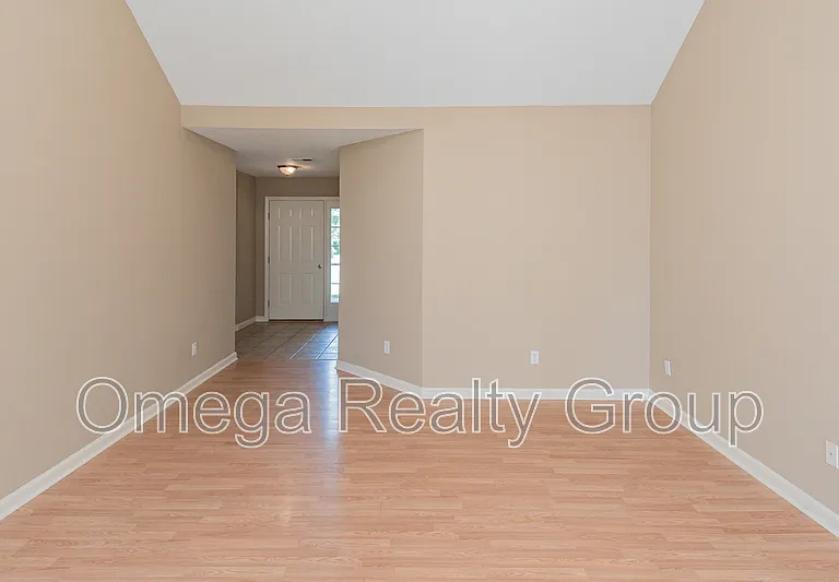 2022 Edgewood Dr — Photo 8