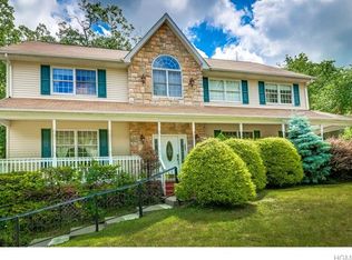 4 Wannamaker Ct, Monsey, NY 10952