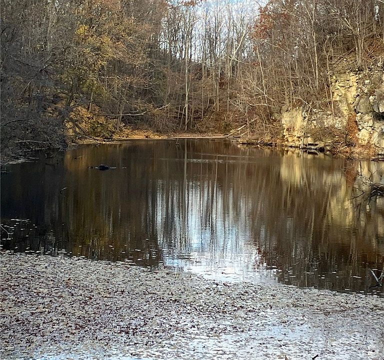 1st image of 21500 Putney Ridge Rd