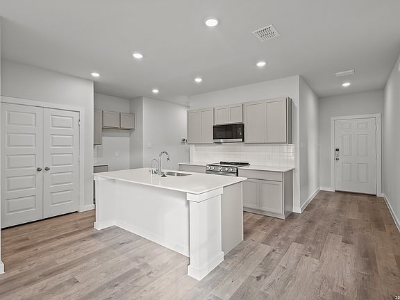 3rd image of 9010 Ocotillo Rdg