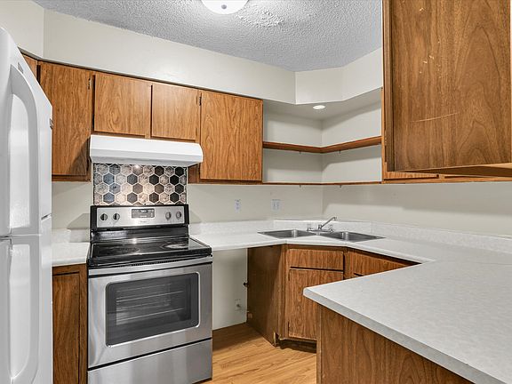 4th image of 253 Keystone Dr #7
