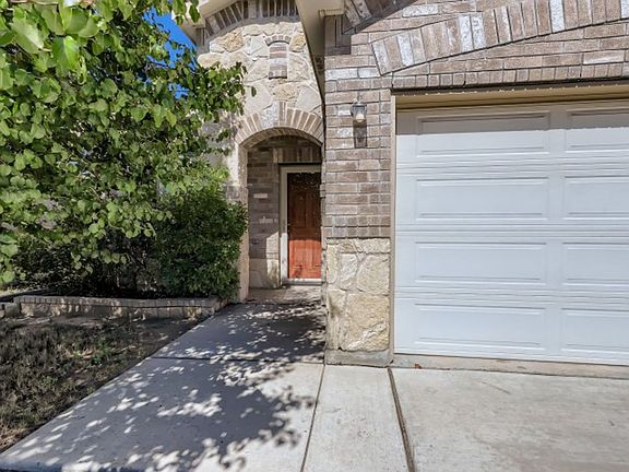 2nd image of 8939 Oakwood Park