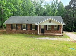 10 Dogwood Ln, Ware Shoals, SC 29692