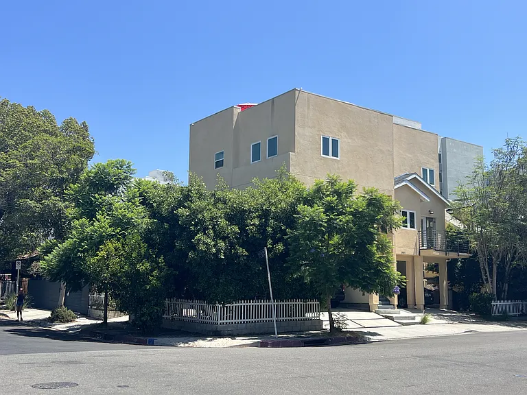 1951 W Court St — Photo 21