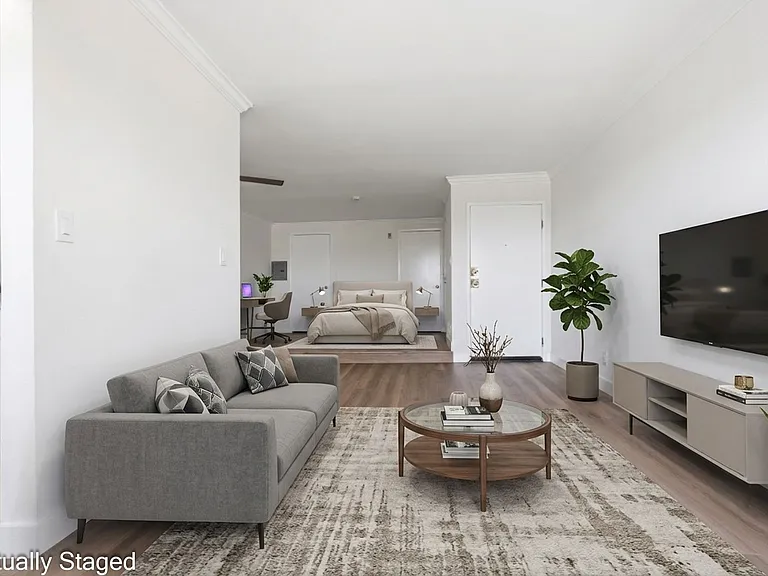 Orange Apartments — Photo 38