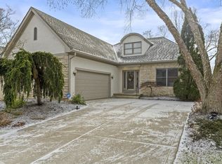 985 Linworth Village Dr, Columbus, OH