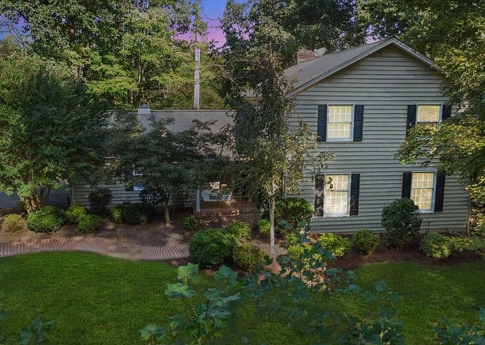 1st image of 119 Sheldon Ct