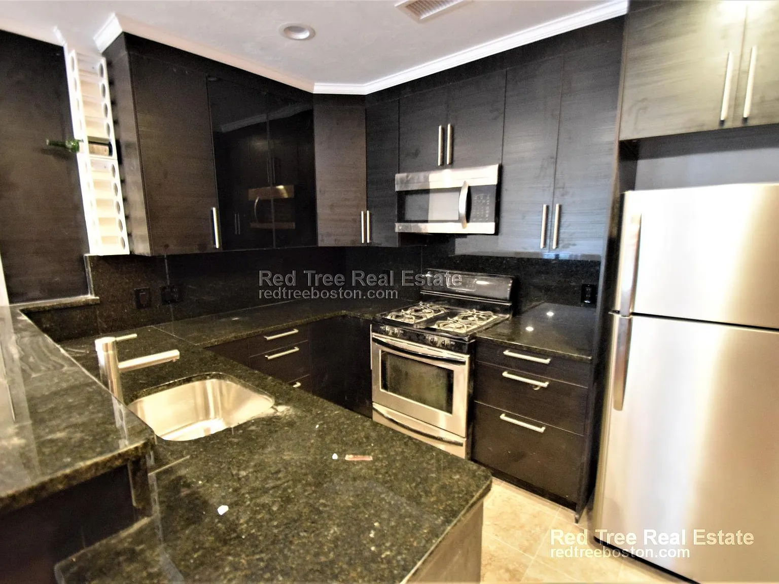 1616 Beacon St — Photo 2