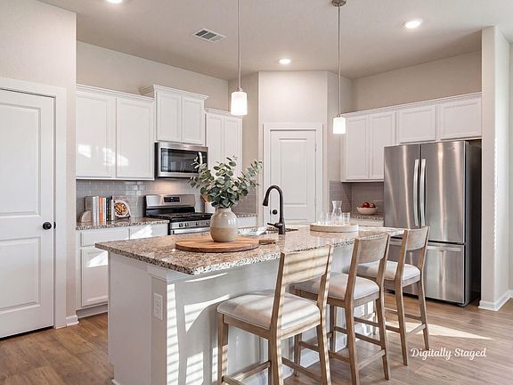 5th image of 128 Winged Elm Ct