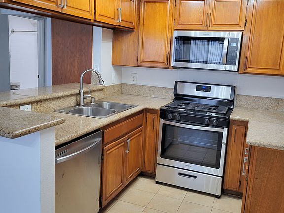 4th image of 5238 Cartwright Ave APT 004