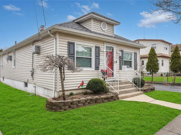 117 Cherry Street, Farmingdale, NY 11735