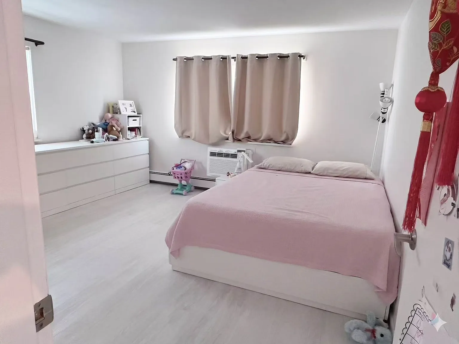 2 bed, 830 sqft, $2,300 — Photo 3