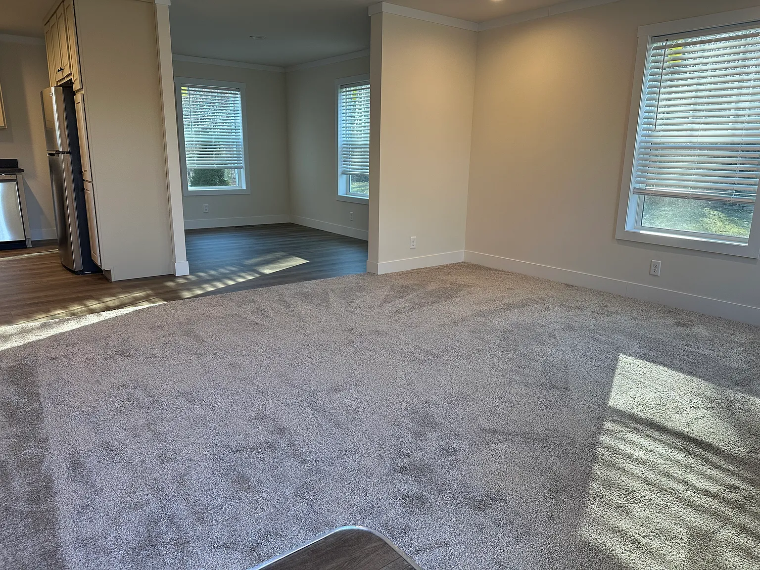 Large Kitchen Island! — Photo 2