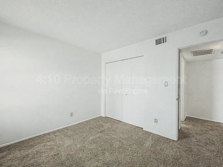 1927 E Hampton Ave #256 — Photo 24