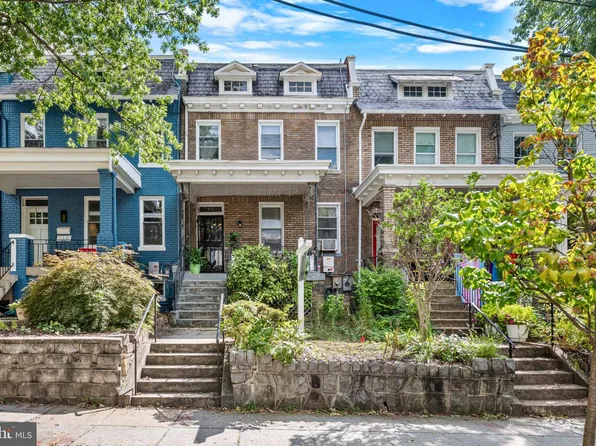 718 Varnum St NW, Washington, DC 20011