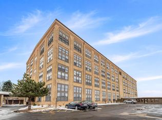 1545 Arboretum Dr APT 327, Oshkosh, WI