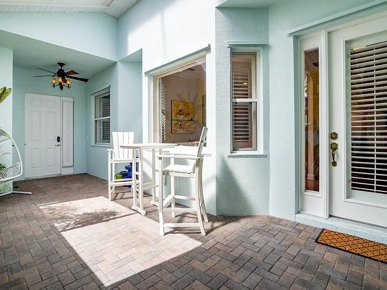 4070 Alamanda Key Dr — Photo 17