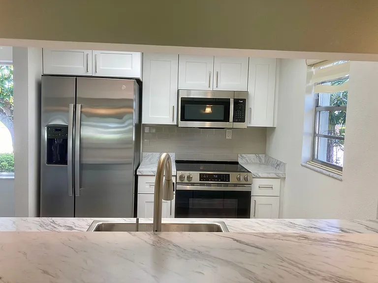 11499 W Bayshore Dr — Photo 9