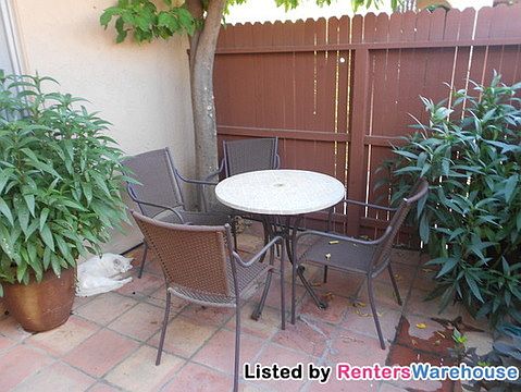 3rd image of 1044 E Pueblo Dr