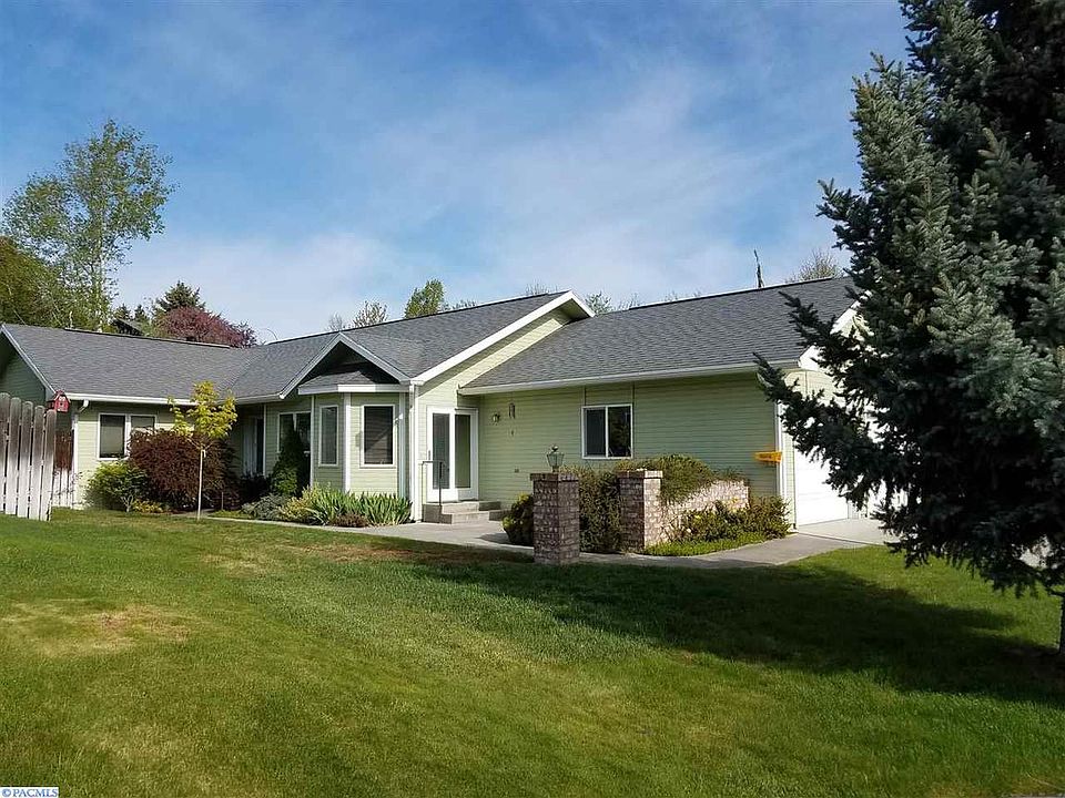 1st image of 1125 SE Sandalwood Dr