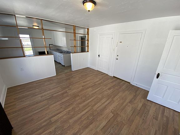 3rd image of 224 York St #222.5