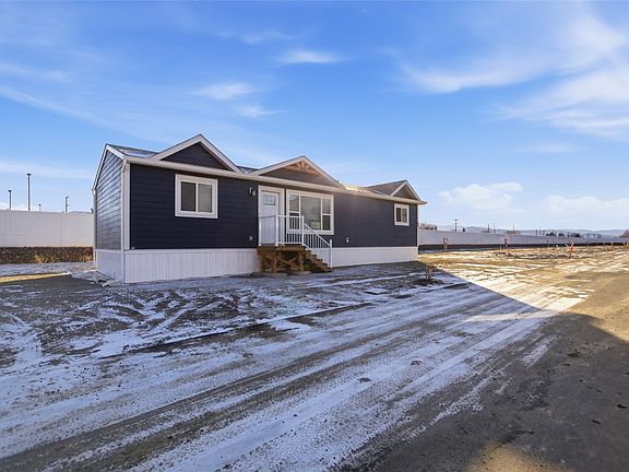 2nd image of 1375 Ord Rd #69