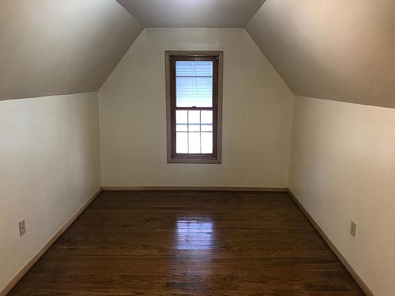 3rd image of 3813 W 129th St