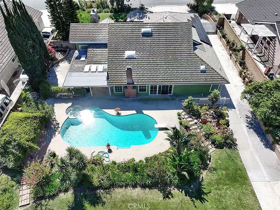 1st image of 17021 Rosebud Dr