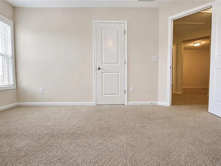 2132 Greencrest Cir — Photo 25