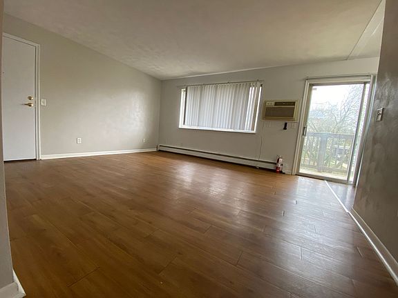 5th image of 4031-4039 S Rose St #4033-302