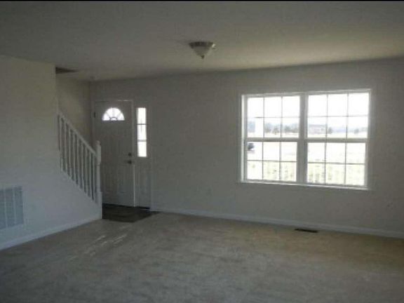 4th image of 3295 Sherwood Gate Cpe