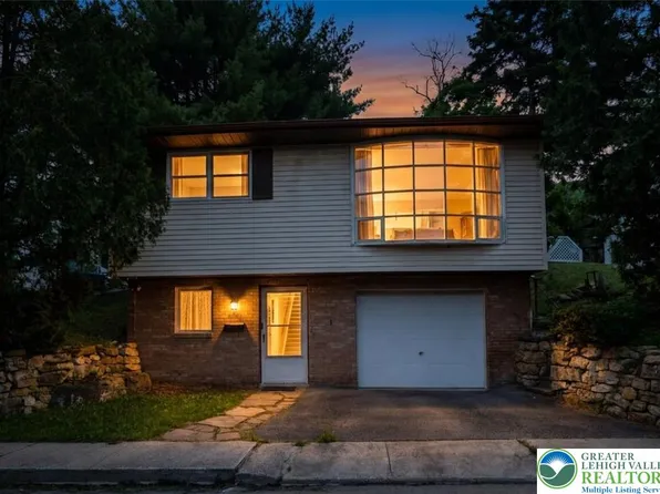 57 W Garibaldi Ave, Nesquehoning, PA 18240