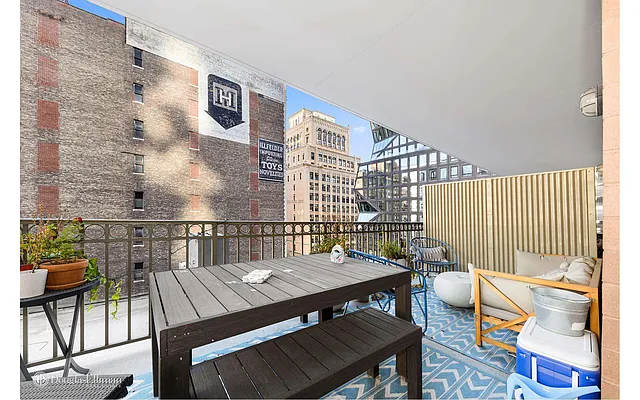 Rented by Douglas Elliman | media 7