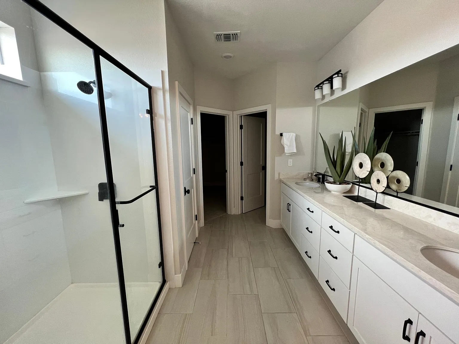 1545 Adelsheim Ave — Photo 4