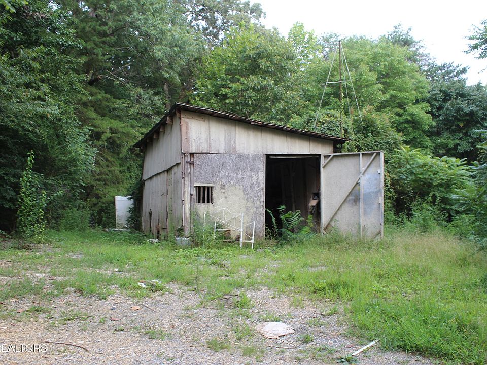 2nd image of 8344 Shade Weaver Rd