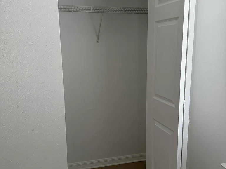 941 Ervin St — Photo 6