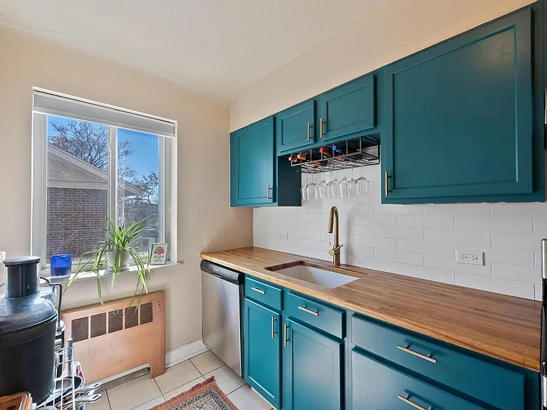655 N Washington St #2A — Photo 4