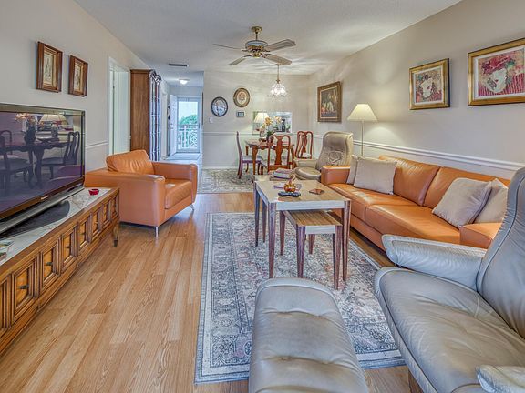 3rd image of 2728 N Garden Dr Drive N #413