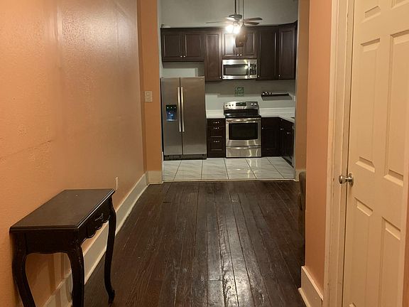2nd image of 1431 Baronne St Unit B