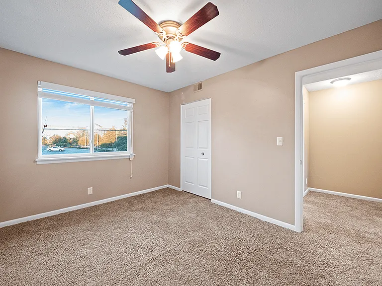 Huntley Ridge Townhomes — Photo 14