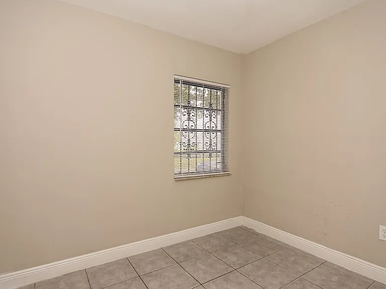 15420 NW 27th Pl — Photo 22
