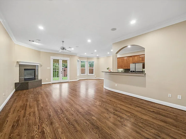 5349 McCulloch Cir — Photo 2