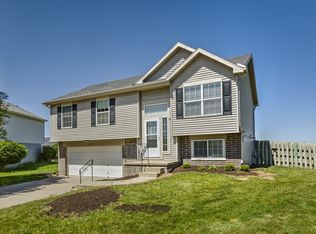 17508 Gertrude Cir, Omaha, NE 68136