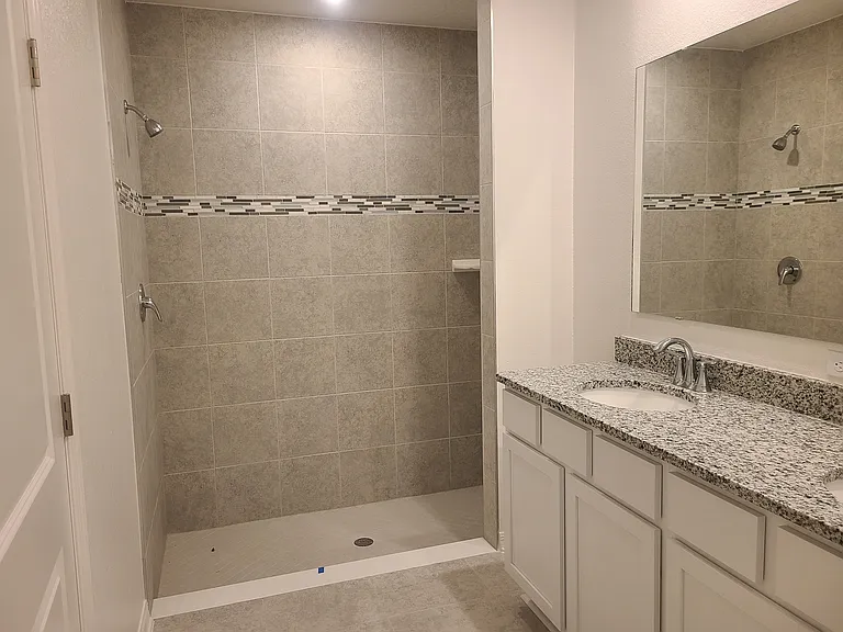 61 Rickenbacker Dr — Photo 13