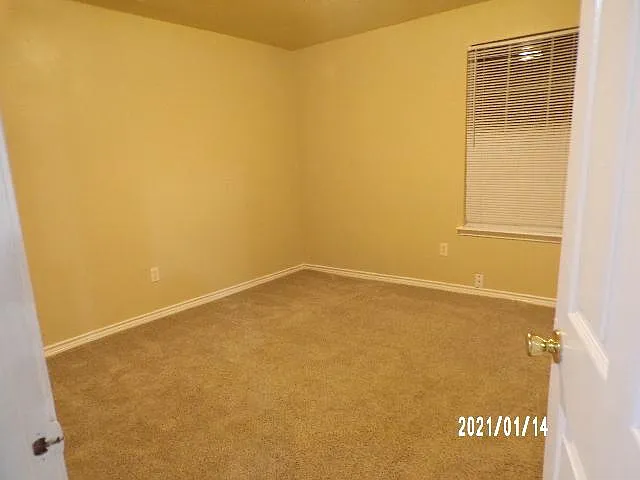 610 E High St — Photo 18