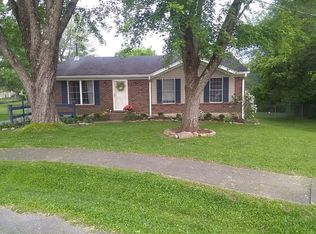 9214 Margaret Ann Ct, Pewee Valley, KY 40056